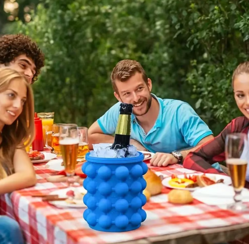 Fine Living Ice Cube Maker - Freeze and Store 120 Ice Cubes